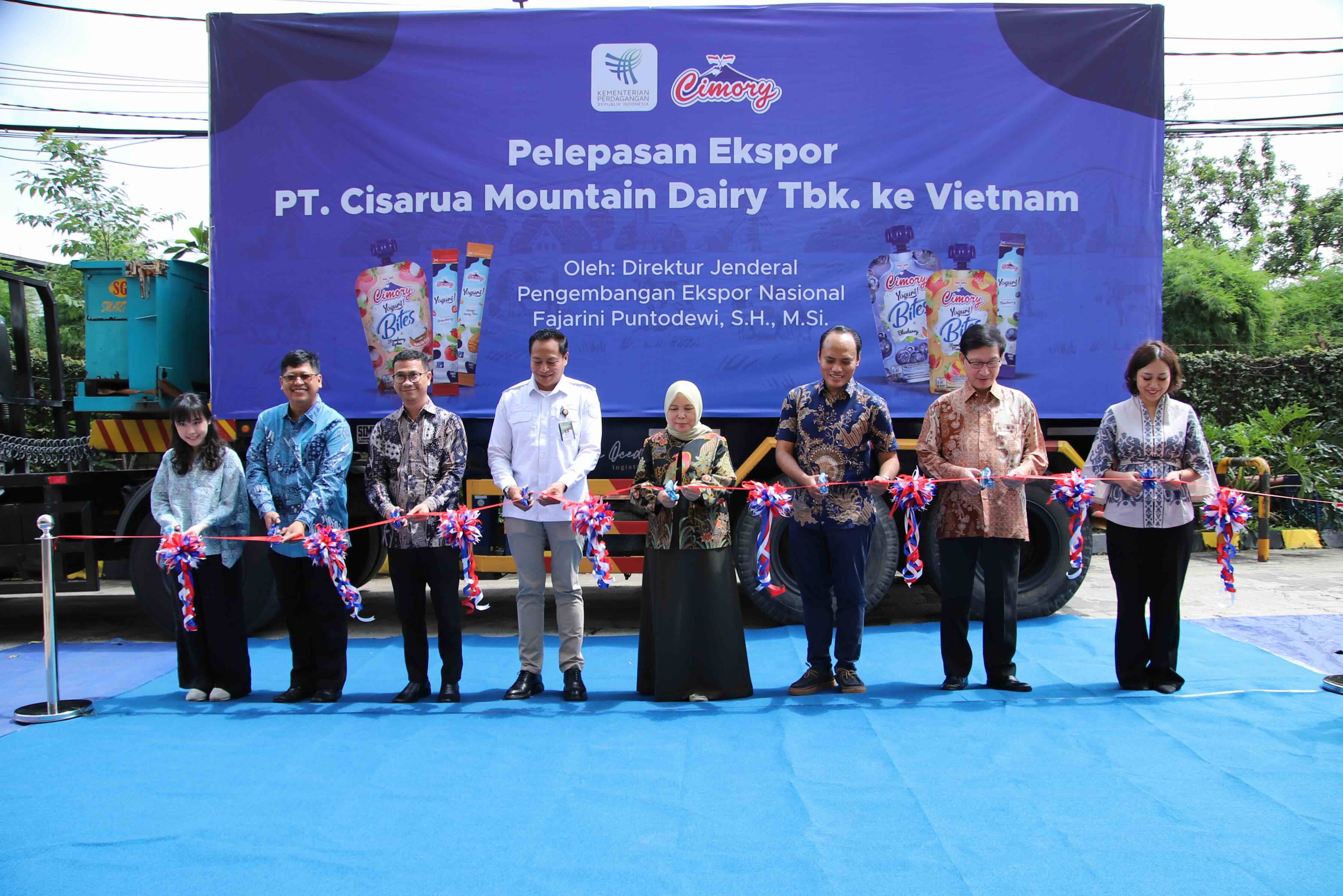 Pelepasan Ekspor Perdana Produk Yogurt ke Vietnam