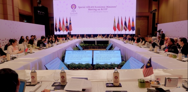 Pertemuan Khusus Menteri Ekonomi ASEAN tentang RCEP di Bangkok, Thailand 
