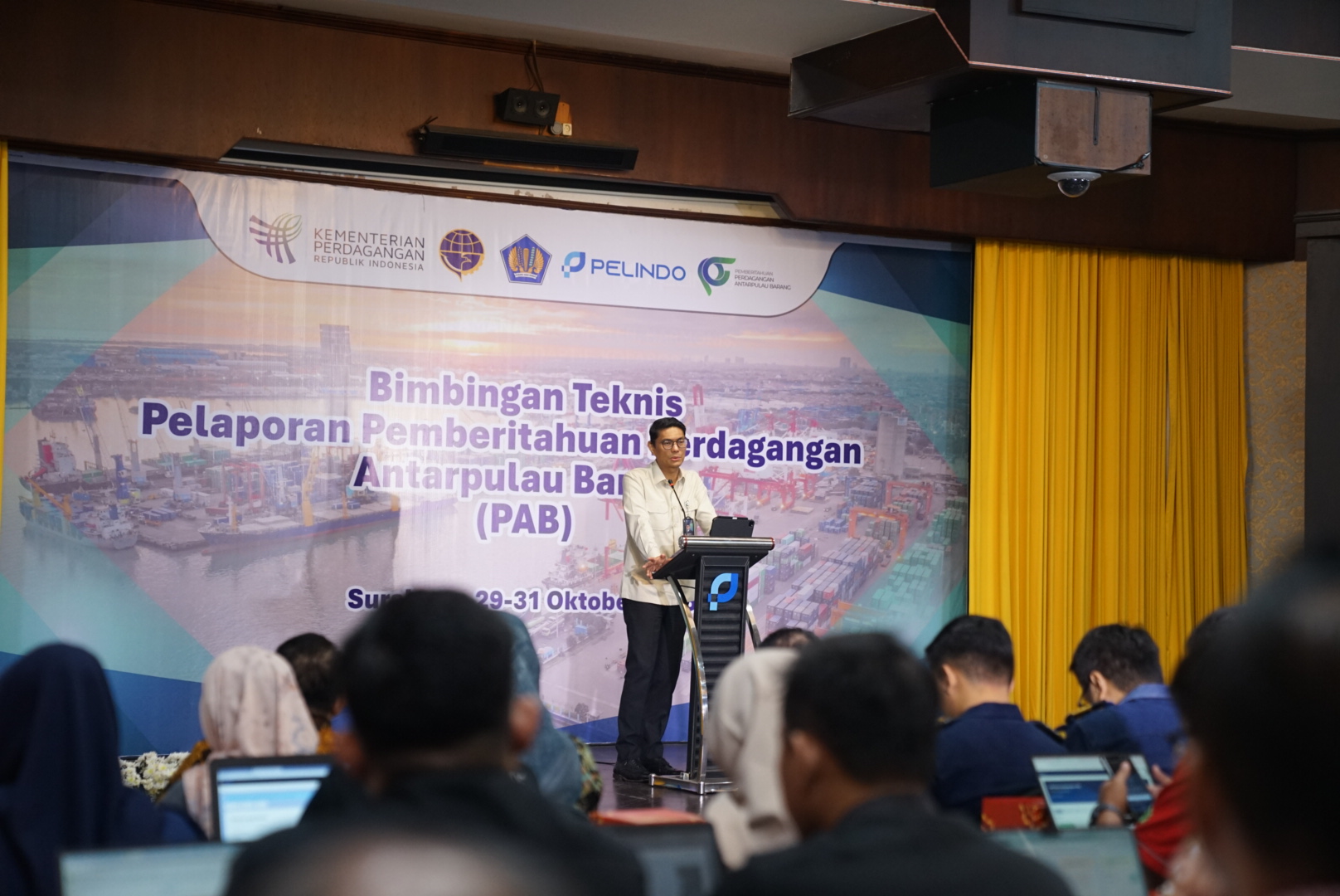 Dirjen PDN menyampaikan, untuk mengoptimalkan penerapan kebijakan PAB di berbagai daerah/pelabuhan, diperlukan upaya komunikasi efektif dan peningkatan pemahaman seluruh pemangku kepentingan khususnya terhadap para pelaku usaha.