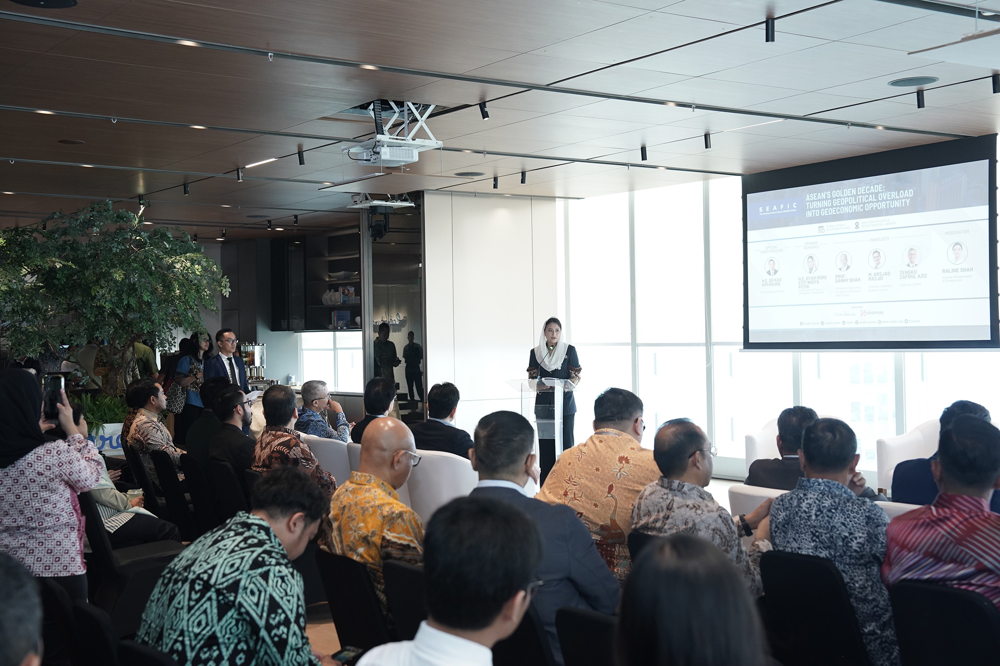 Tingkatkan Ketahanan ASEAN dalam Hadapi Tantangan Global, Wamendag Roro: Proaktif Kejar Peluang untuk Majukan ASEAN