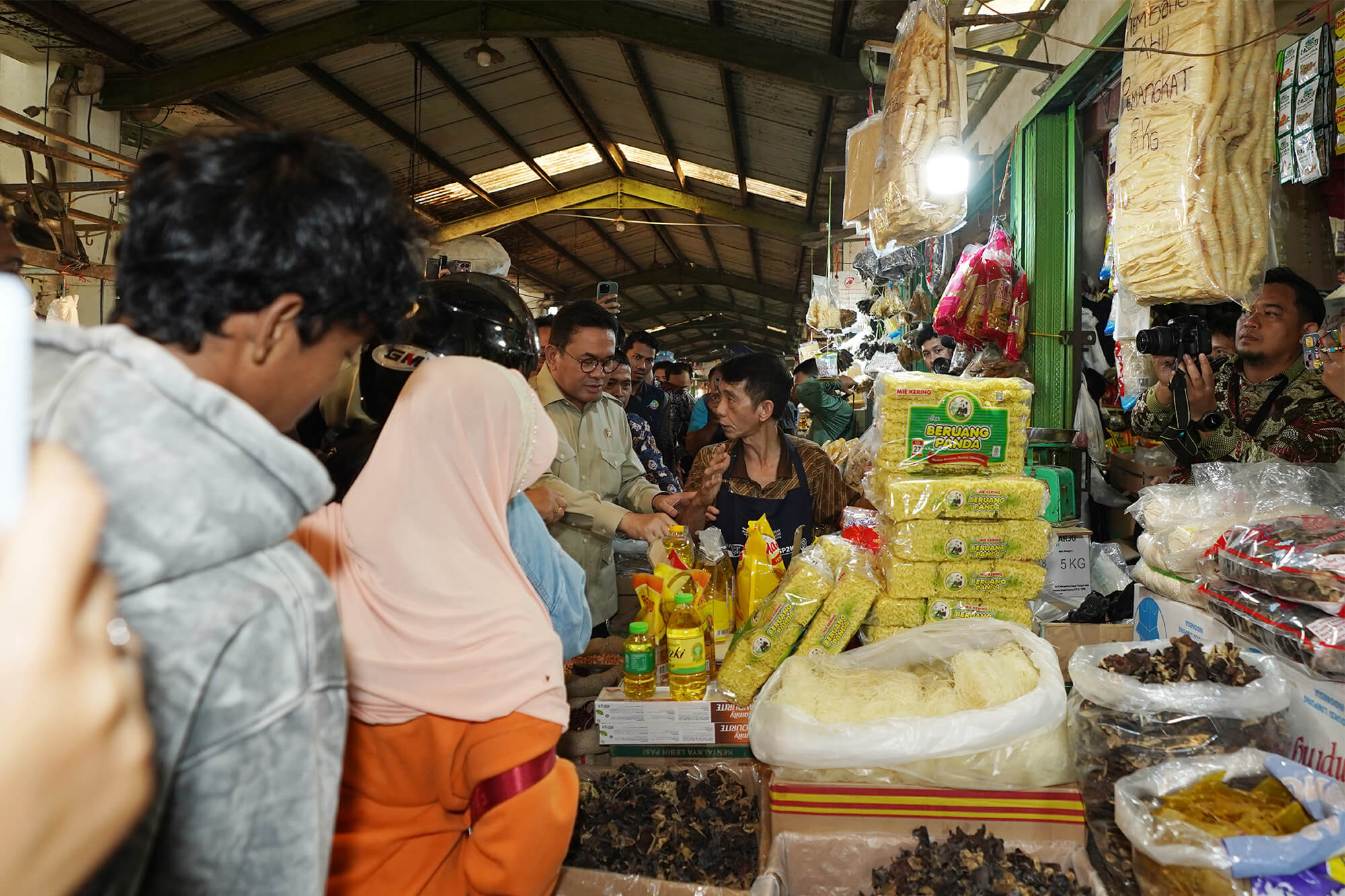 Mendag Kunjungi Pasar Flamboyan di Pontianak
