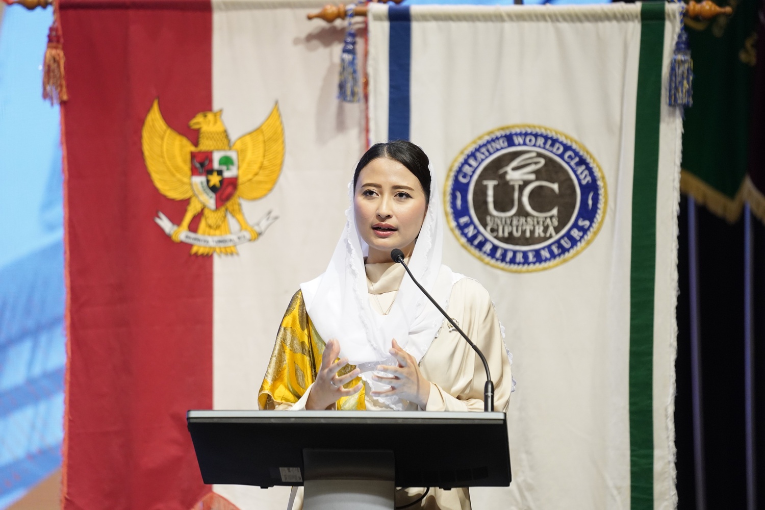 Bangun Jiwa Kewirausahaan Mahasiswa UC Surabaya, Wamendag Roro: Berani Mulai dan Terus Belajar