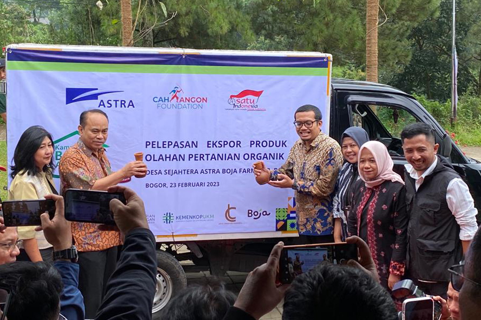 Hasil pertanian organik dari Boja Farm yang dilepas ekspornya ke pasar Kanada yaitu 80 jenis rempah serta tanaman pangan dan olahannya senilai USD 500 ribu atau setara 7,5 miliar rupiah.