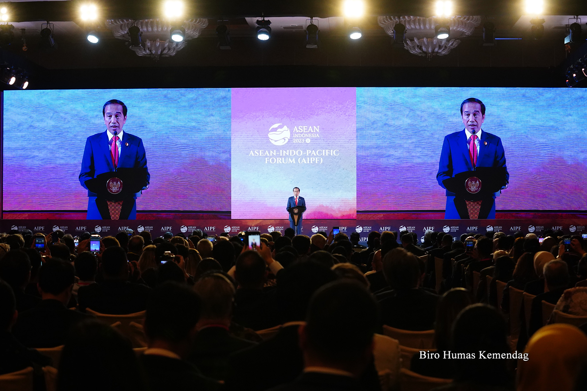 Presiden Replublik Indonesia, Joko Widodo membuka ASEAN-Indo-Pacific Forum (AIPF) yang diselenggarakan di Hotel Mulia, Jakarta, Selasa (5 Sep).