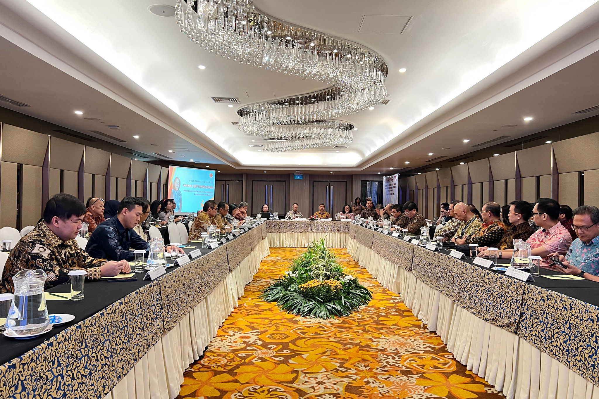 Pada kesempatan ini, Direktur Reza menyampaikan berbagai tantangan yang tengah dihadapi industri pulp dan kertas, antara lain penyelidikan trade remedies oleh India dan Filipina, hambatan tarif di Amerika Serikat dan Meksiko, serta penerapan standar oleh India.