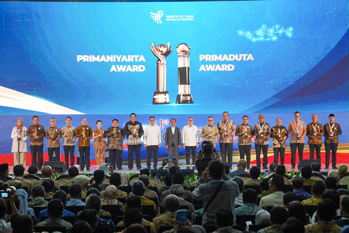 Apresiasi Kinerja Ekspor, Mendag Busan Serahkan 50 Penghargaan Primaniyarta dan Primaduta 2026