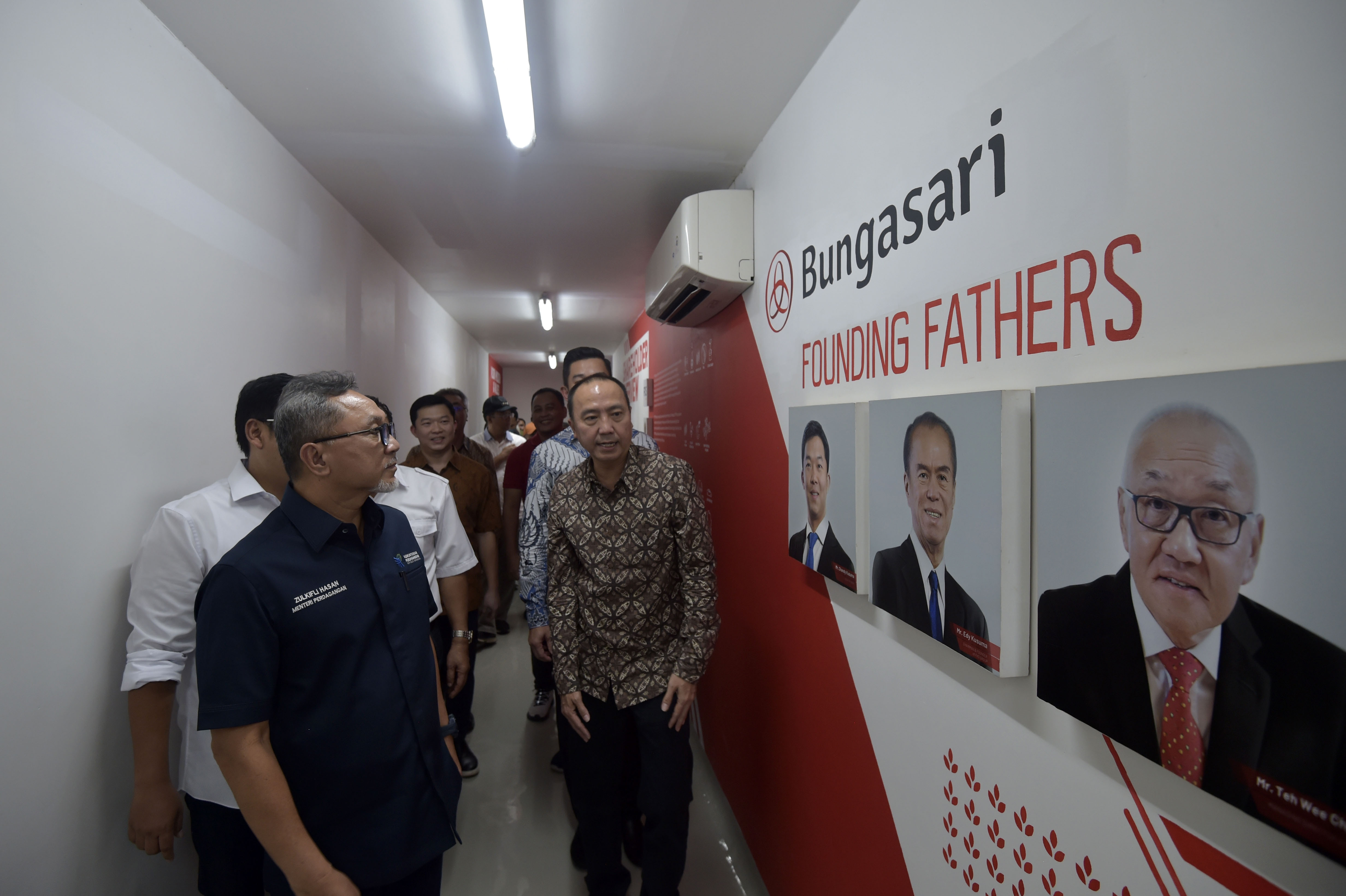 Mendag Mengunjungi Pabrik PT Bungasari Flour Mills Indonesia