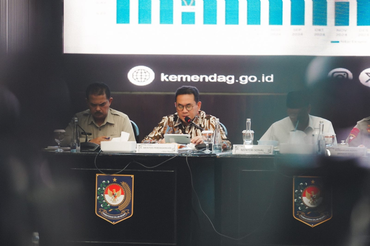 Percepat Rehabilitasi Pascabencana, Mendag Busan Pastikan Sarana Perdagangan di Aceh dan Sumatra Berangsur Pulih