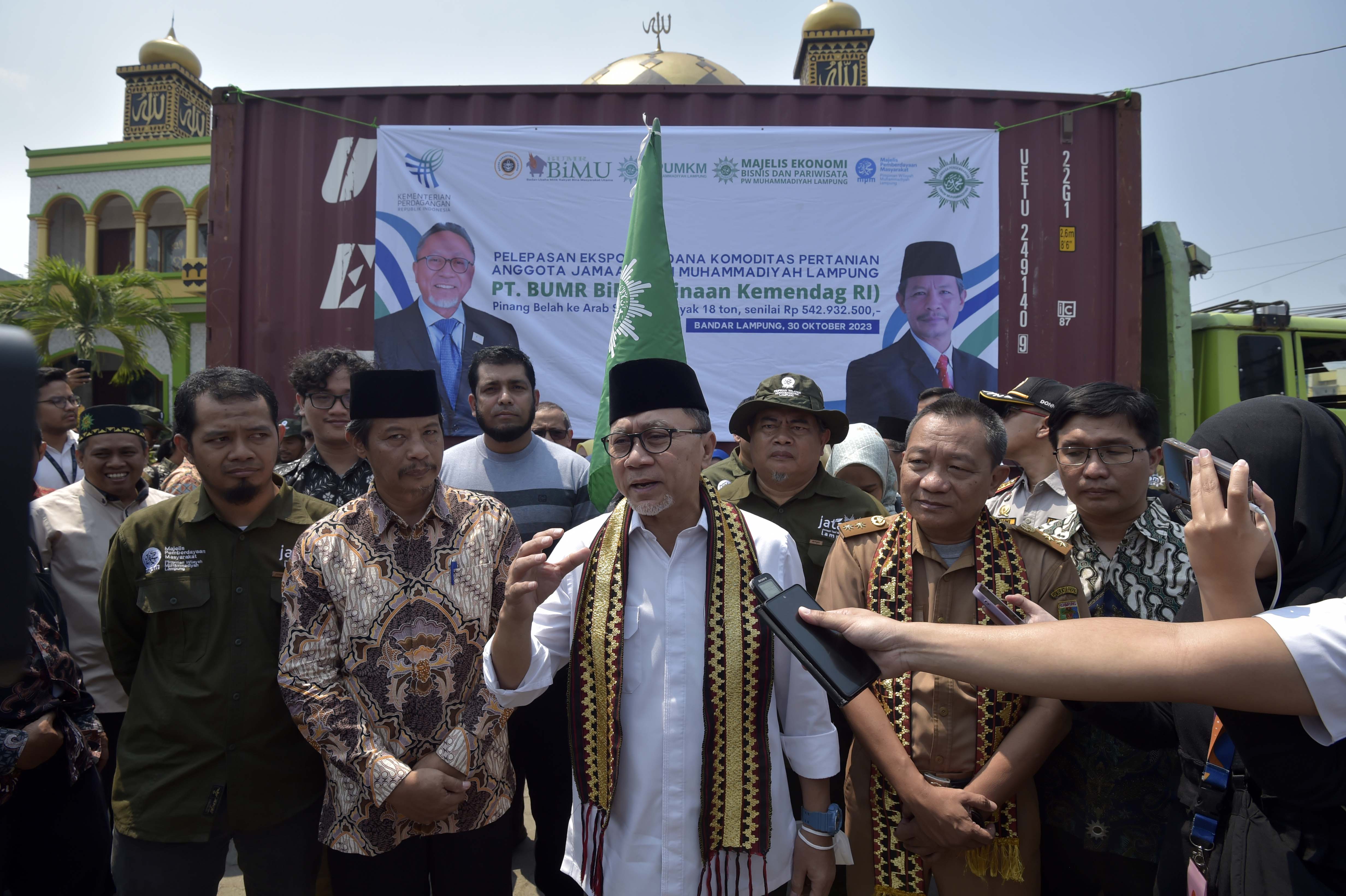 Mendag mengatakan, komoditas pinang belah yang diekspor tersebut merupakan hasil produksi komunitas tani Jamaah Tani Muhammadiyah (Jatam) Lampung. Total  komoditas pinang belah yang diekspor sebesar 18 ton dengan nilai ekspor mencapai Rp542 juta.