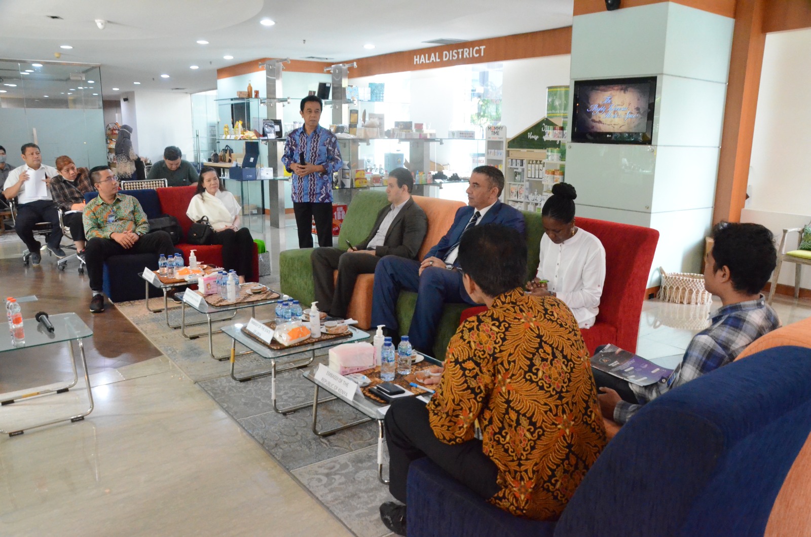 Kementerian Perdagangan menggelar resepsi bisnis reguler Permanent Trade Exhibition (PTE) ke-15Tahun 2023 di Kantor Kementerian Perdagangan, Jakarta, Kamis (8 Juni).