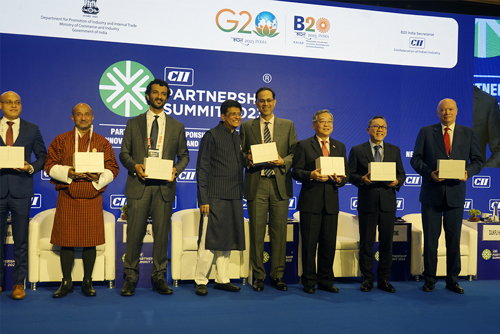 Mendag pada Pembukaan CII Partnership Summit 2025 Kementerian