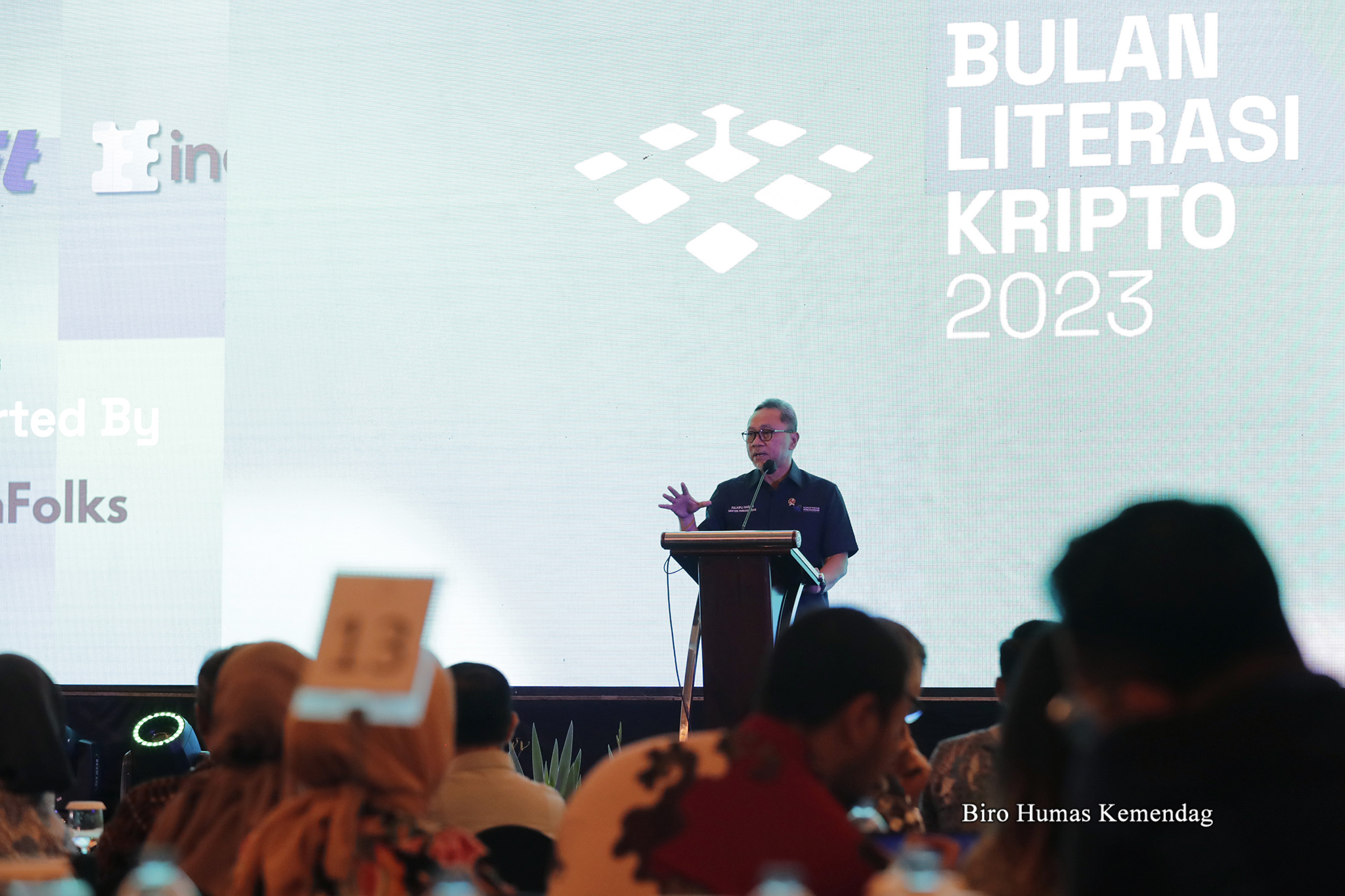 Menteri Perdagangan, Zulkifli Hasan membuka acara Bulan Literasi Kripto Tahun 2023 yang berlangsung di Hotel JS Luwansa, Jakarta, Kamis (2 Feb).