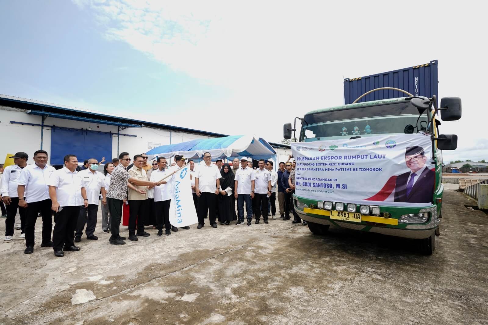 Mendag Melakukan Pelepasan Ekspor 75 Ton Rumput Laut ke Tiongkok