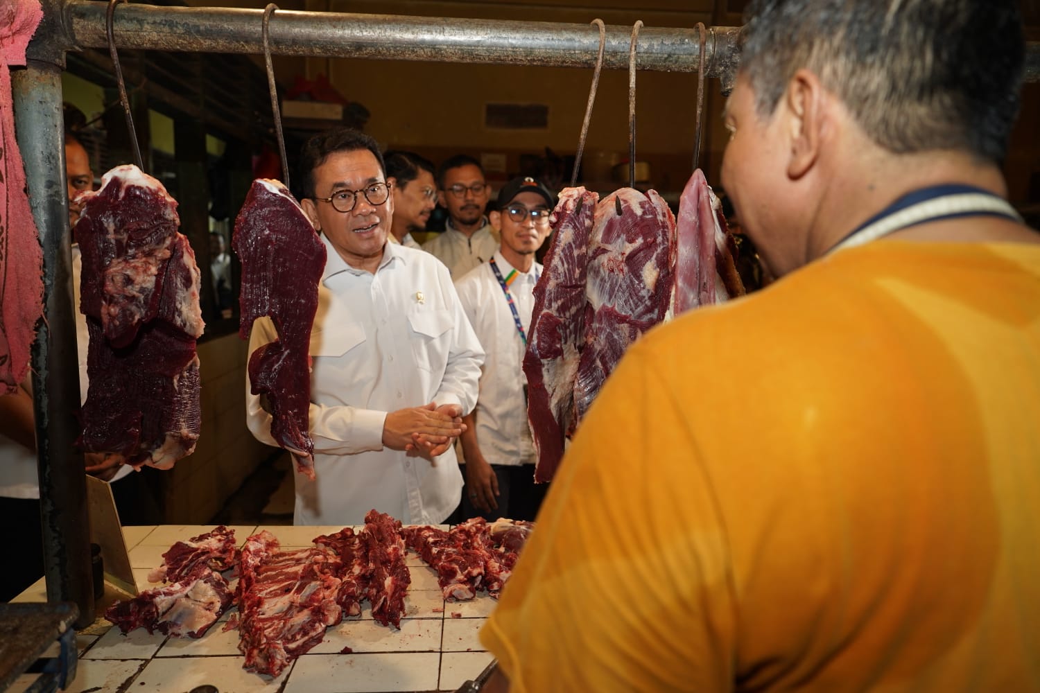 Tinjau Pasar Rawasari, Mendag Busan: Pemerintah Jamin  Harga dan Stok Bapok Hingga Lebaran