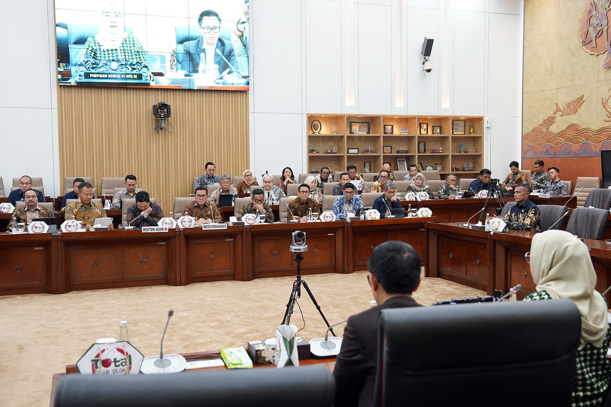 Rapat Kerja Kementerian Perdagangan dan Kementerian BUMN Bersama Komisi VI DPR RI