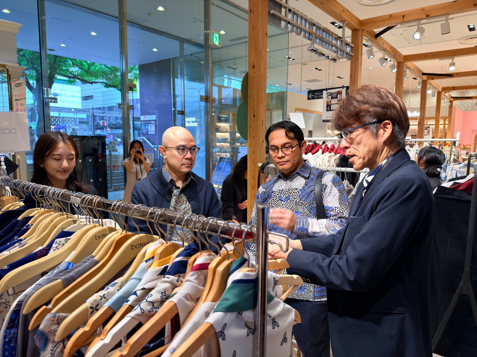 Produk Fesyen Indonesia Catatkan Potensi Transaksi Rp17 Miliar di Pop Up Store Kobe-Jepang 2026