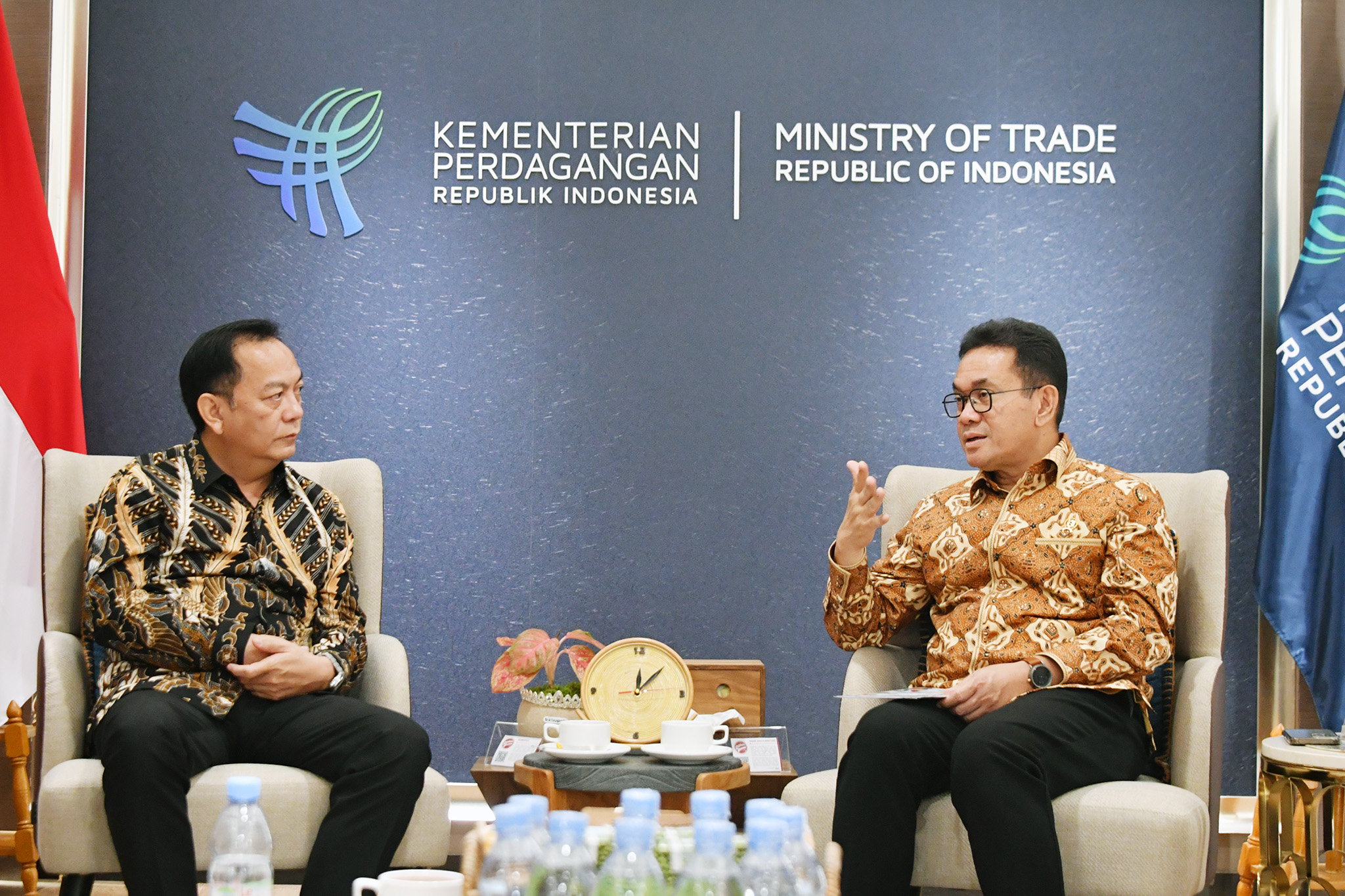 Mendag Menerima Kunjungan Walikota Tomohon