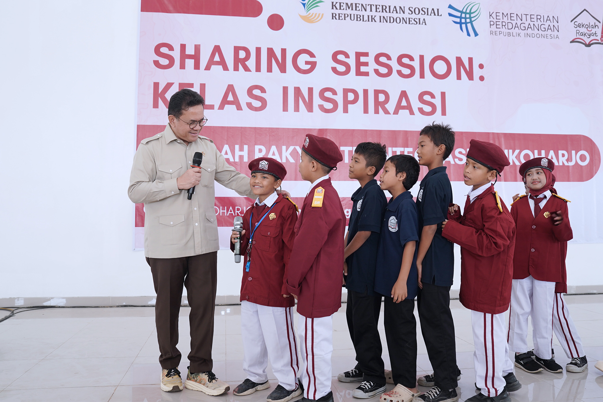 Mendag Berikan Kelas Inspirasi di Sekolah Rakyat Terintegrasi 1 Sukoharjo