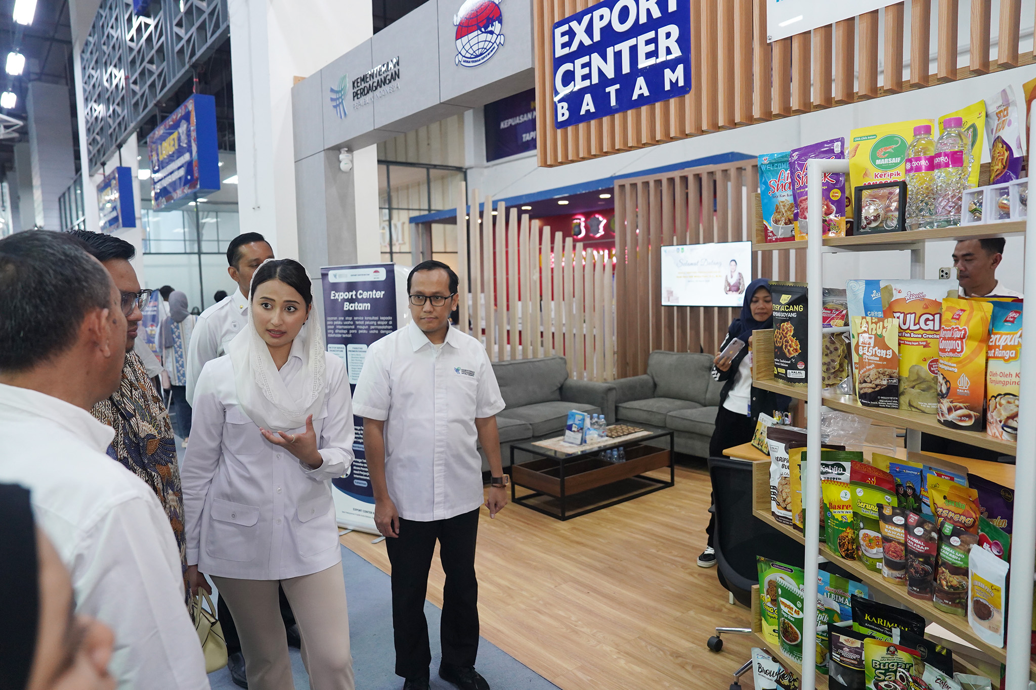 Wamendag Melakukan Kunjungan ke Export Center Batam | Kementerian ...