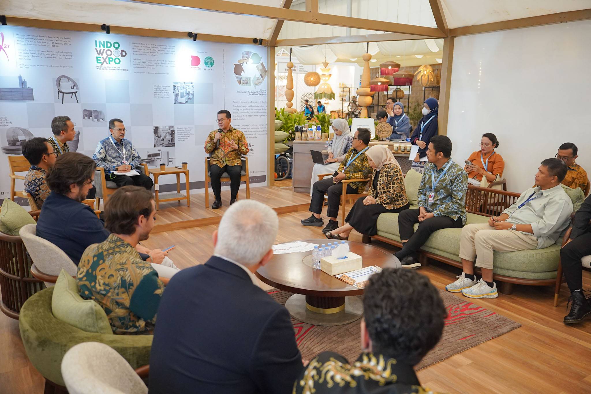 Pertemuan dengan Duta Besar RI untuk Spanyol dan Delegasi Bisnis Spanyol