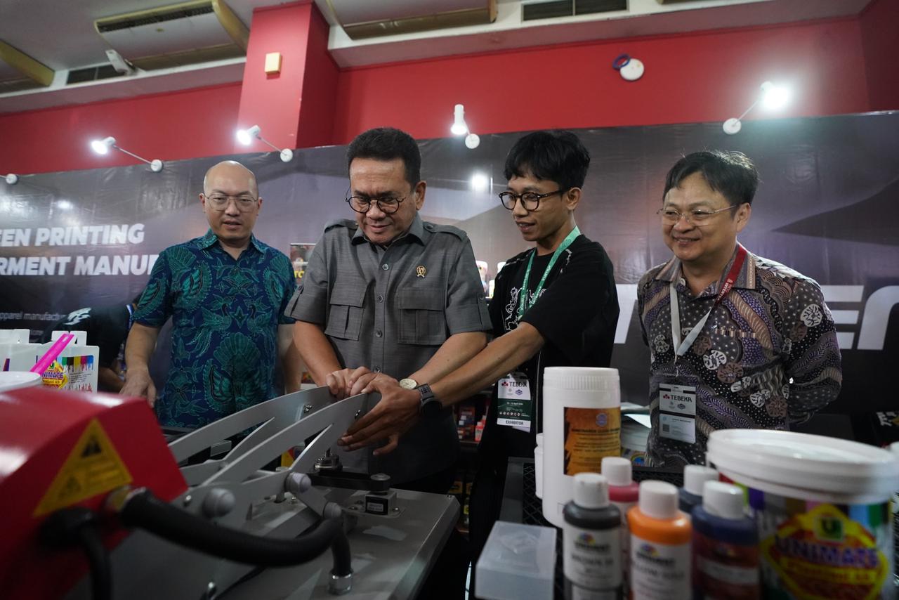 Kunjungi Indo Intertex 2026, Mendag Busan Optimistis Industri TPT Nasional Makin Kompetitif di Pasar Global