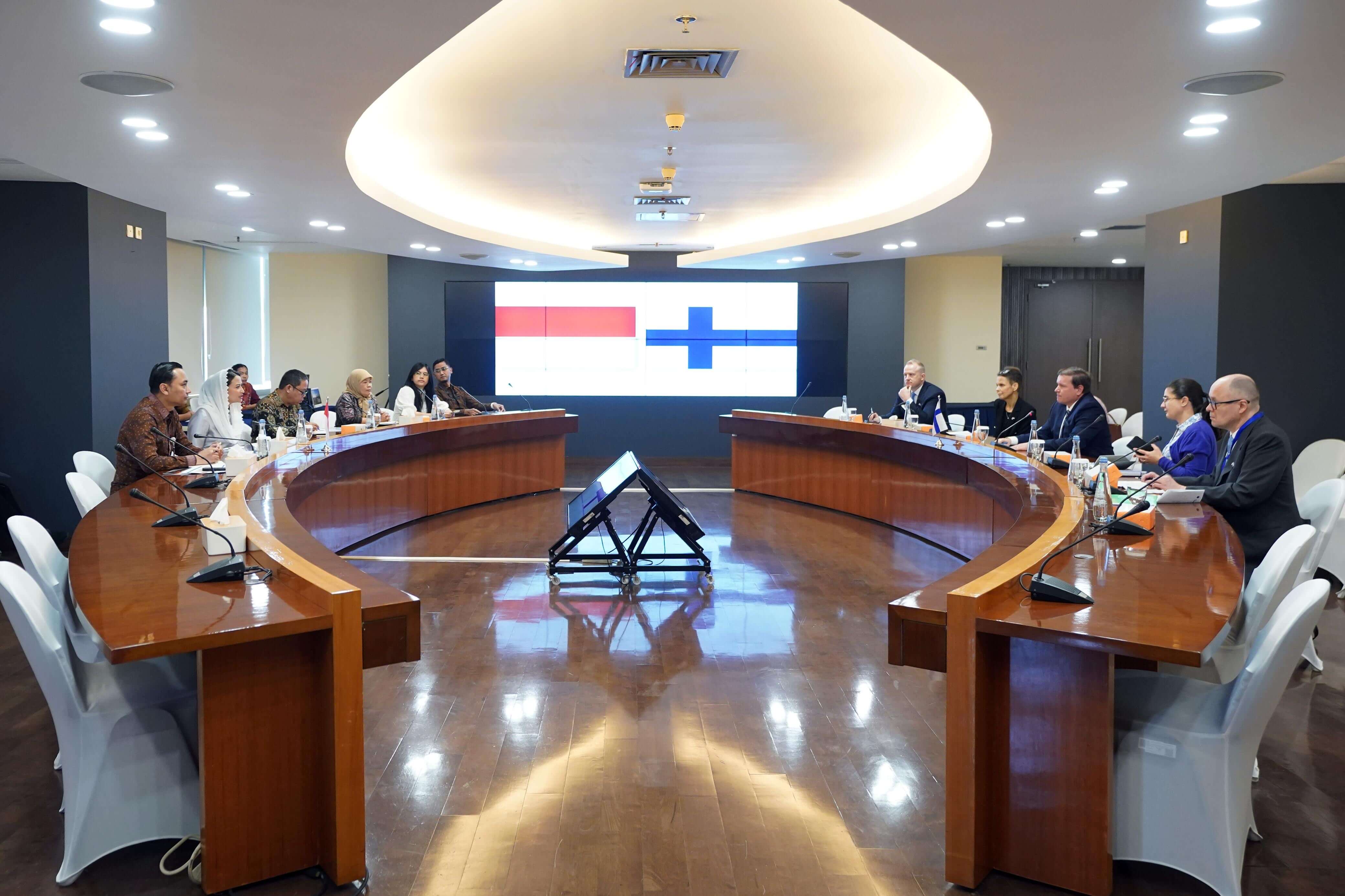 Wamendag RI Menerima Kunjungan Menteri Perdagangan Finlandia