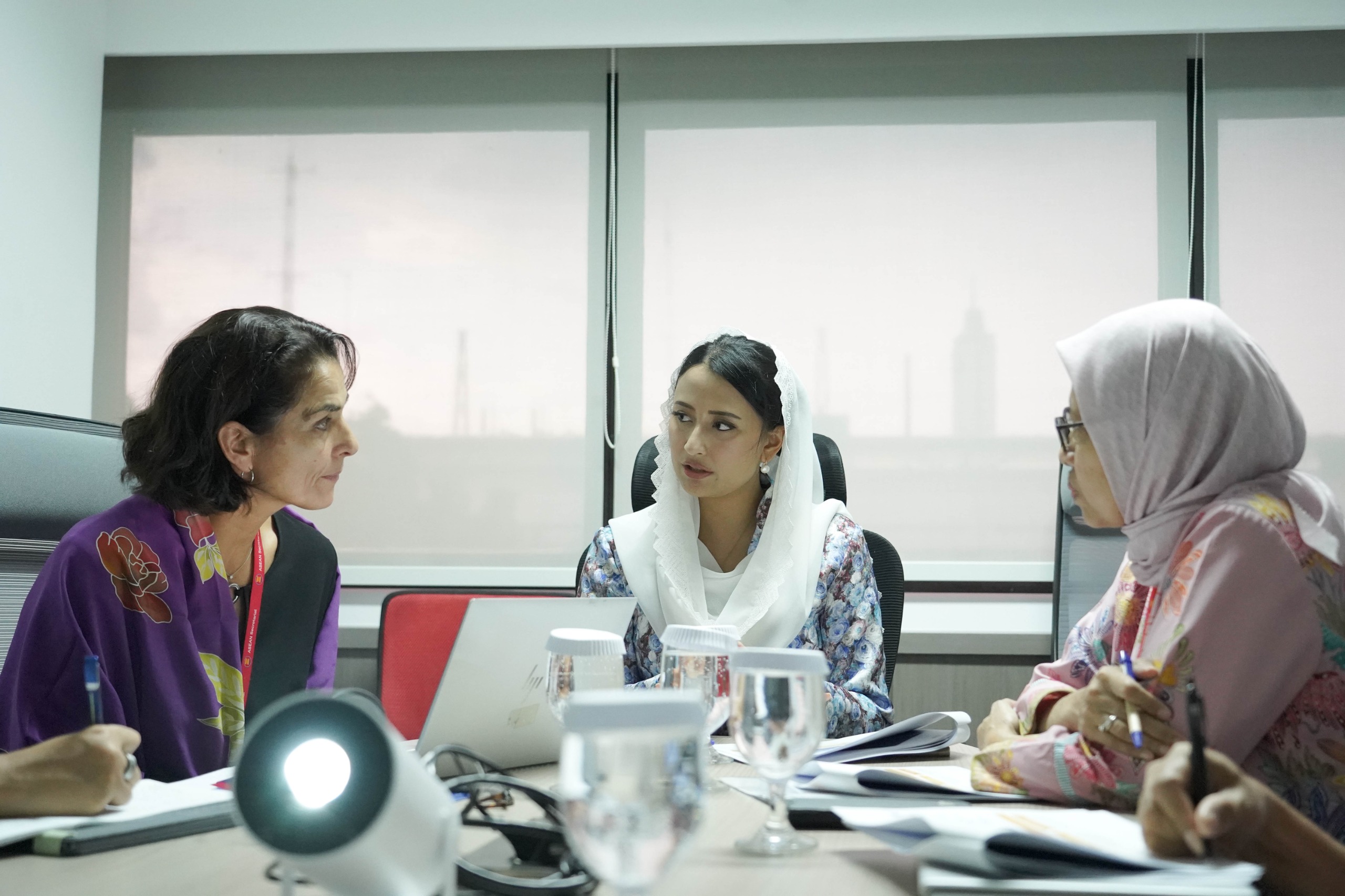 Selain itu, Wamendag Roro juga menyampaikan peluang kolaborasi di bawah SheTrade initiative untuk mendukung para pelaku usaha perempuan dalam mengakses pasar internasional.