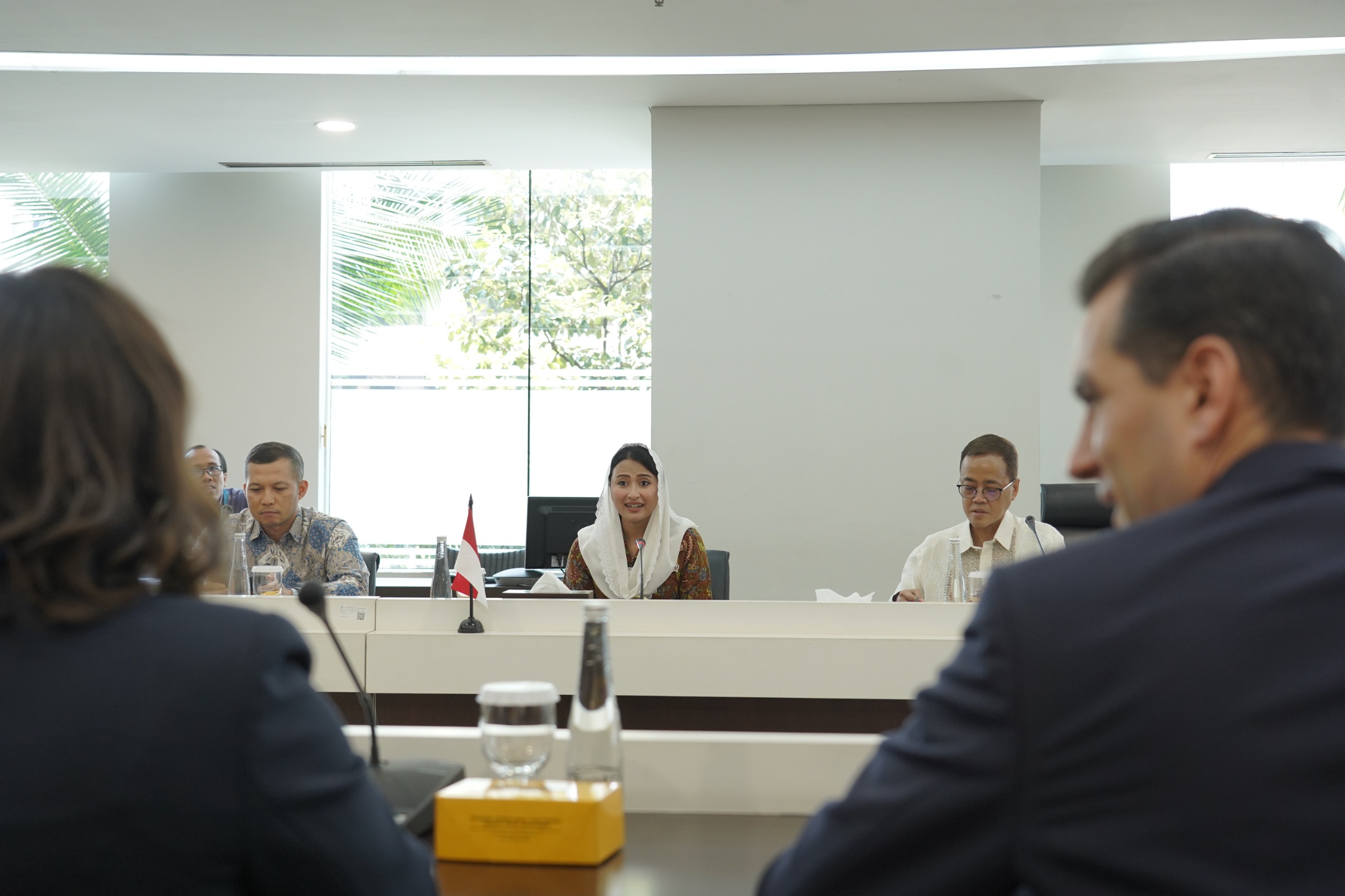 Wamendag RI menyambut baik penyelesaian substansial dari negosiasi IEU-CEPA. Menurut Wamendag RI, hal ini menjadi tonggak penting menuju kemitraan yang seimbang, ambisius, dan berwawasan ke depan antara Indonesia dan Uni Eropa.