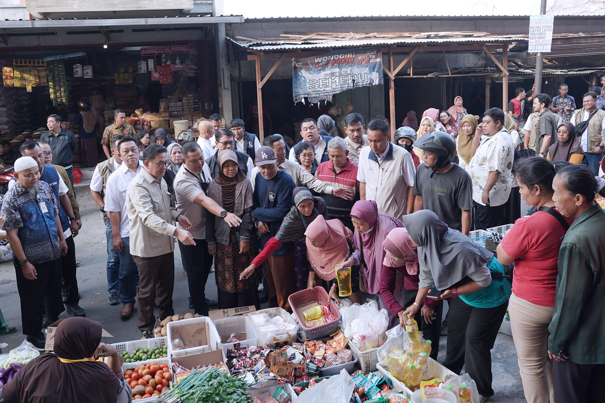 Mendag Kunjungi Pasar Ir. Soekarno di Sukoharjo, Jawa Tengah