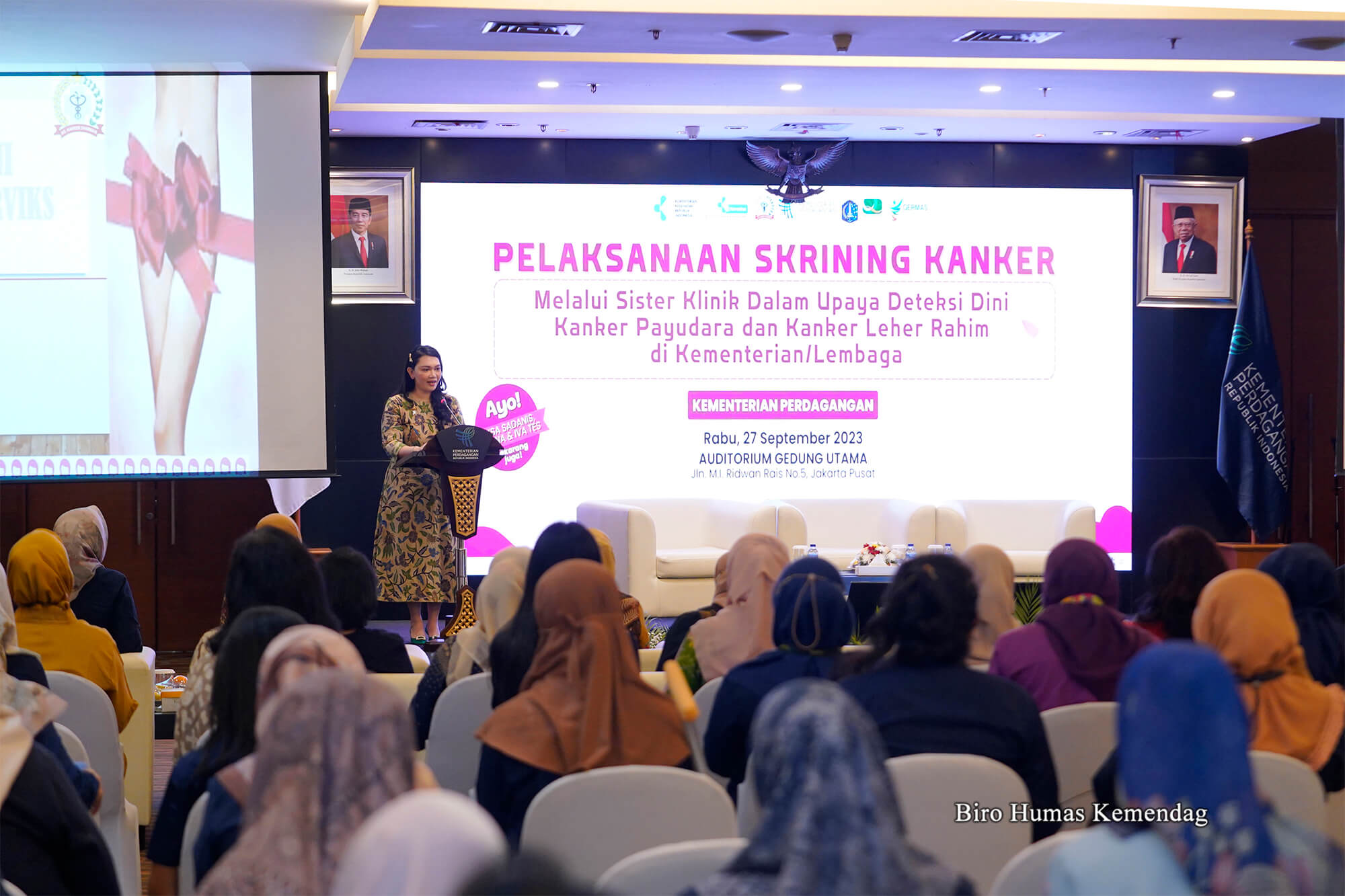 Kementerian Perdagangan bekerja sama dengan Kementerian Kesehatan menyelenggarakan seminar kesehatan dan pemeriksaan payudara klinis serta kanker serviks di lingkungan Kementerian Perdagangan, Jakarta, Rabu (27 Sep). Acara ini dibuka oleh Penasihat Dharma Wanita Persatuan Kementerian Perdagangan, Lili Marpaung Sambuaga.
