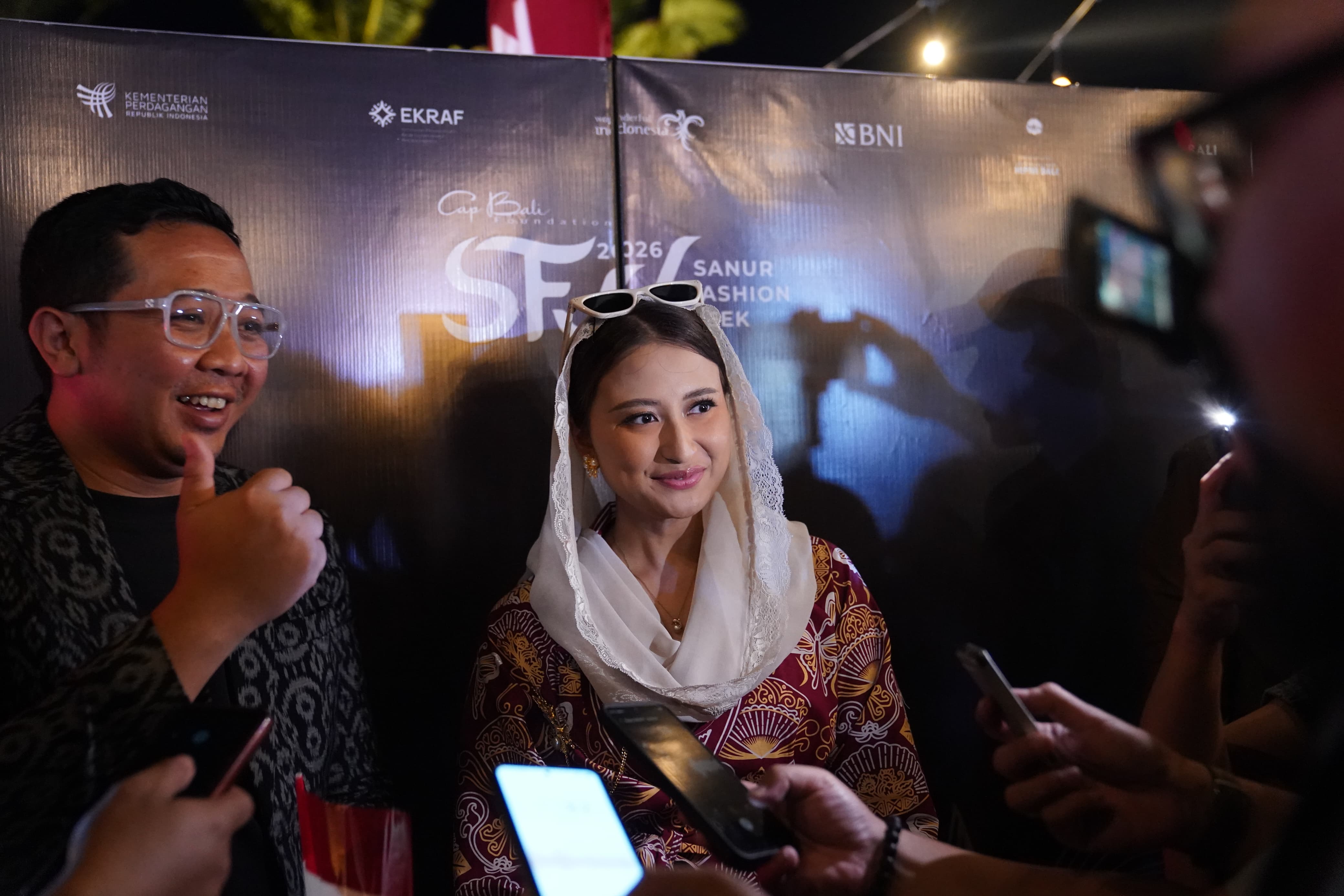 Wamendag Roro Dorong Wastra Nusantara Mendunia di Pembukaan SFW 2026