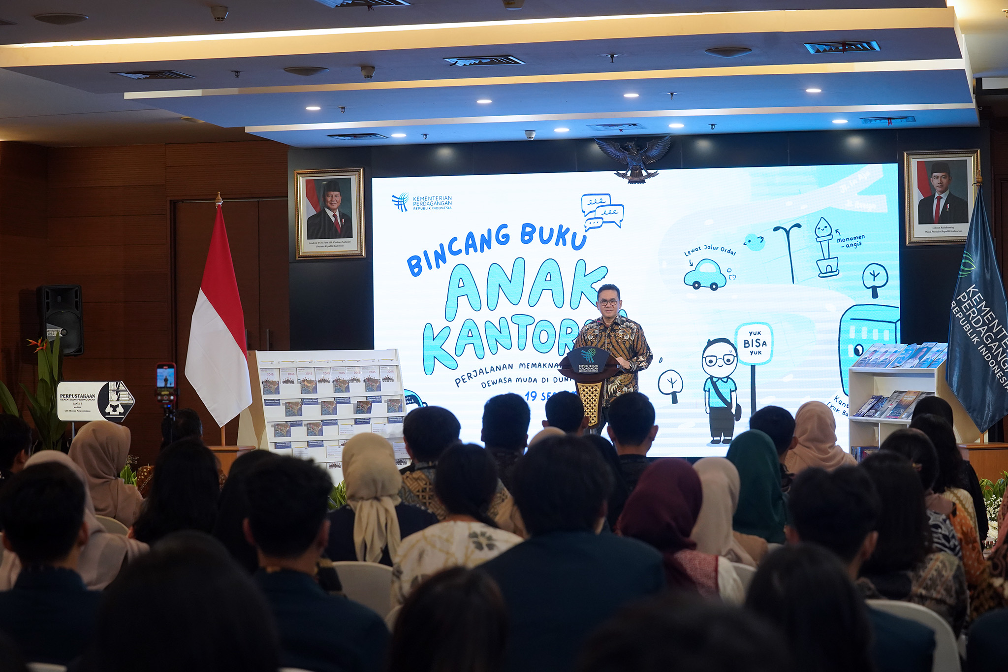 Bincang Buku ‘Anak Kantoran’ Karya Samuel Ray