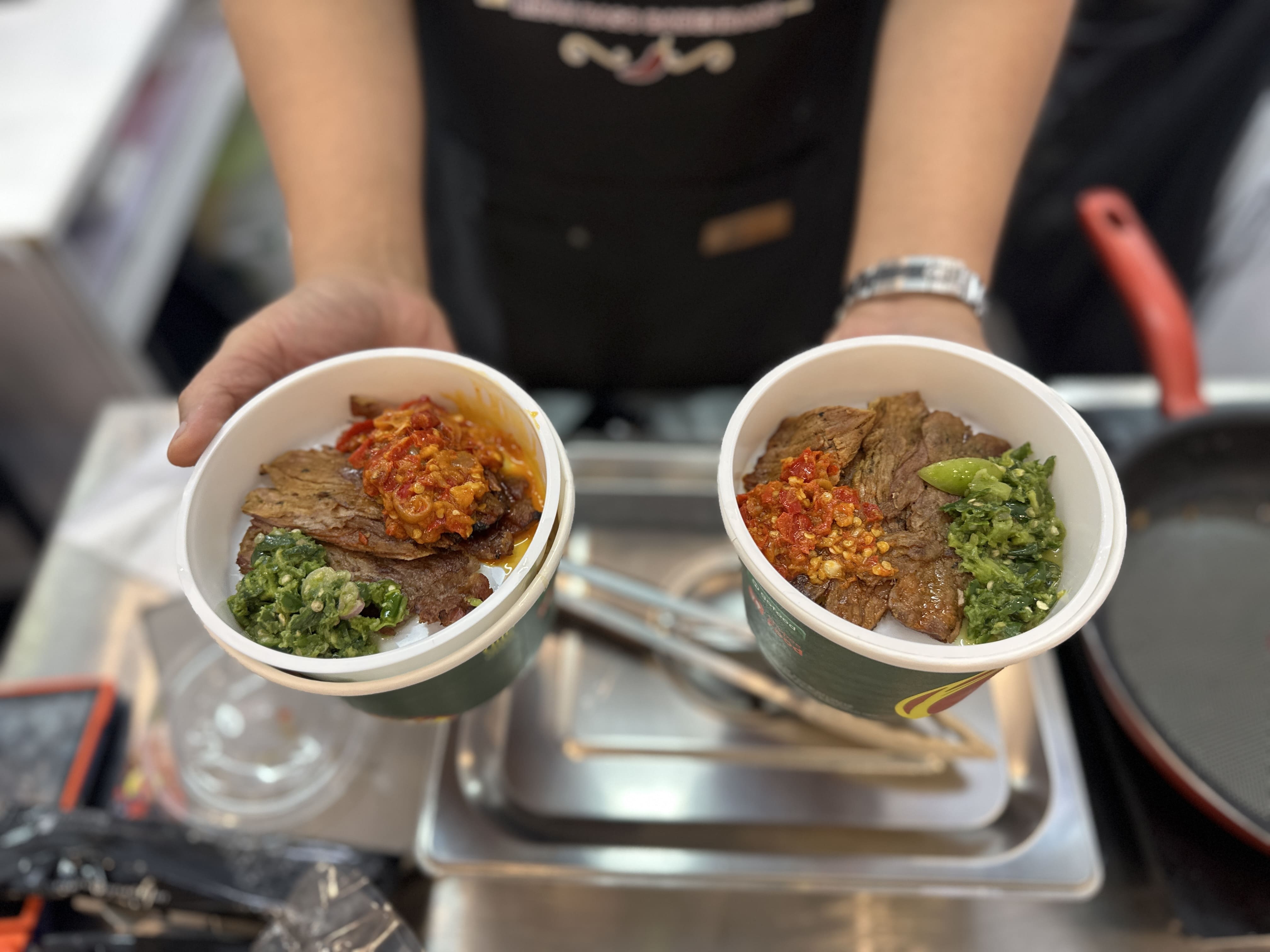 Sambal Hijau Menggoda Dendeng Membara, Sepiring Rasa Minang Tanpa Santan di Pangan Nusa Expo 2026