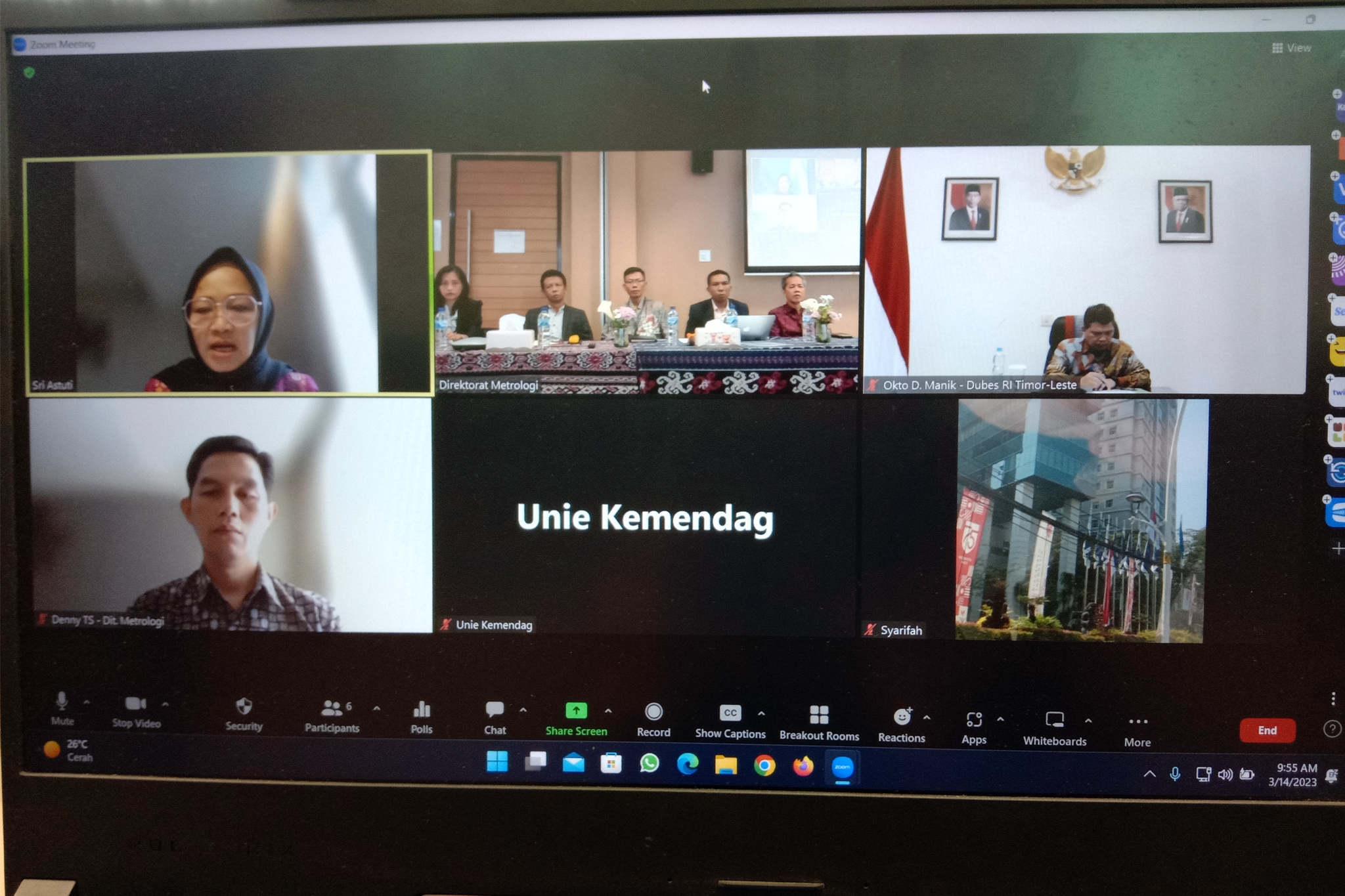 Direktur Metrologi, Sri Astuti menghadiri secara daring Pembukaan Bimbingan Teknis Pengawasan dan Pengelolaan Cap Tanda Tera yang diselenggarakan di Gedung Pusat Budaya Indonesia, Dili, Timor Leste, pada Selasa (14 Mar).
