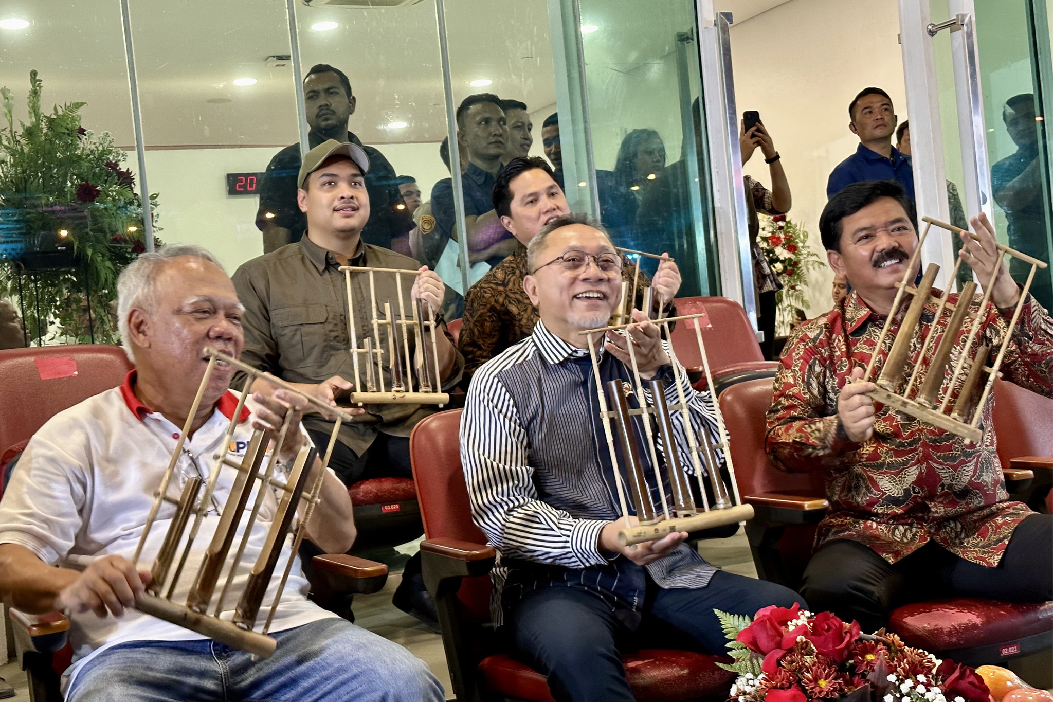 Mendag Menghadiri Pergelaran Angklung Terbesar di Dunia