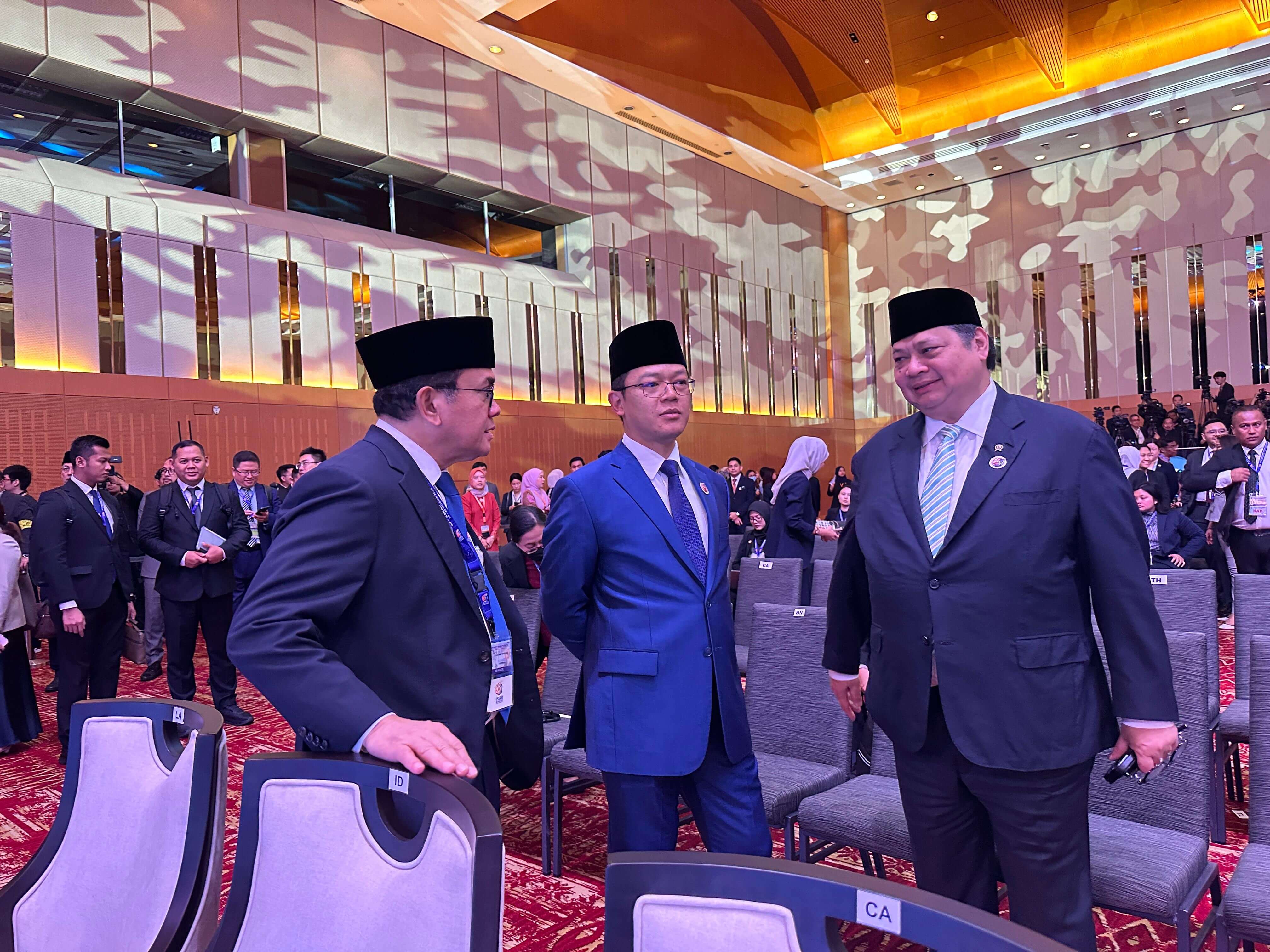 Mendag menambahkan, peningkatan perjanjian ACFTA 3.0 ini tidak hanya memperkuat hubungan ekonomi ASEAN-Tiongkok, tetapi juga membuka peluang besar bagi Indonesia. Melalui kerja sama ini, Indonesia dapat memperoleh manfaat nyata, terutama dalam peningkatan kapasitas dari negara mitra.