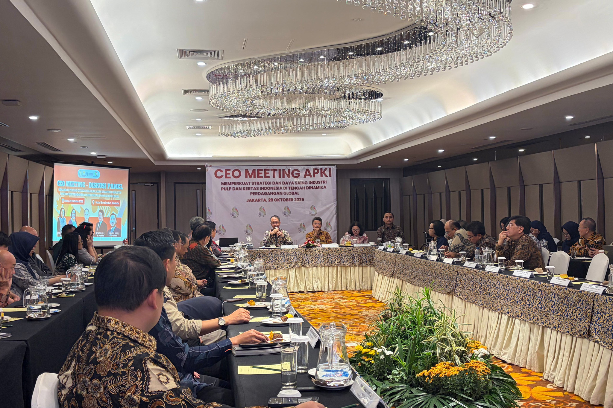 Direktur Pengamanan Perdagangan, Reza Pahlevi Chairul menjadi pembicara dalam CEO Meeting Industri Pulp dan Kertas Nasional 2025 yang diselenggarakan di Hotel Borobudur, Jakarta, Rabu (29 Okt).