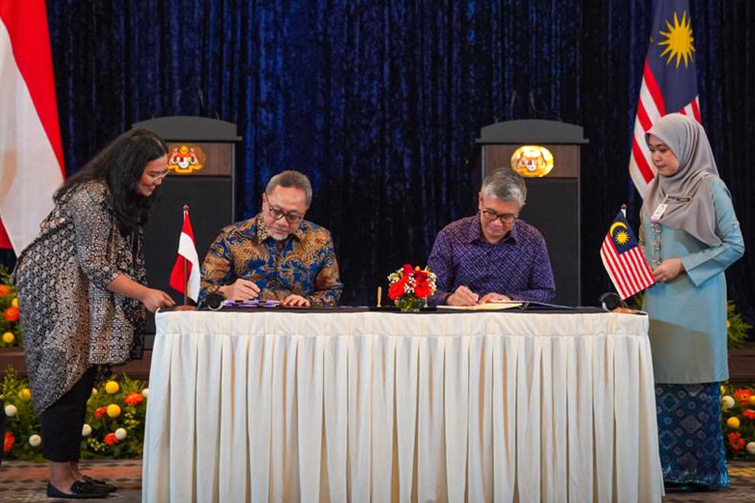 Mendag RI dan MITI Malaysia Tandatangani Pembaruan Perjanjian Perdagangan Perbatasan